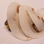 イチリン ハナレ - 大きなマッシュルームの下には・・