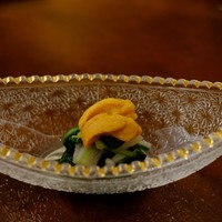 鮨 土方 - ばふん雲丹、ホタテと春菊おひたし