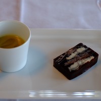 雀の庵 郡上 - ウナギと牛ほほ肉の赤ワインテリーヌと白菜のポタージュ