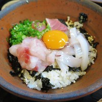 魚めし 竹亭 - 海鮮どんぶり（よこわ、ほうぼう、ひいか）