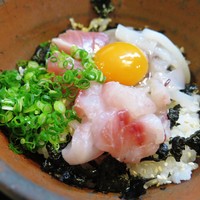 魚めし 竹亭 - 右上から時計回りに　ひいか、ほうぼう、よこわ