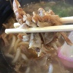 日光うどん - これが "かす" すなわち牛の小腸(ホルモン)を素揚げしたの油かす