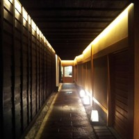 萬重 - 一歩、暖簾をくぐれば