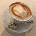 エトゥルスキ - ランチのカフェラテ