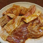 肉料理 大森 - ホルモン盛り合わせ