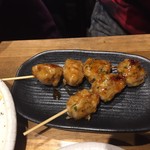 Umedata Ishuu Sakaba Ecchi - 自家製鶏つくねタレ焼き