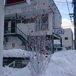 お菓子の家モンマルトさとう - クリスマスツリー(笑)