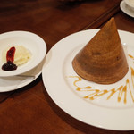 ガネーシュ - 季節のディナーコース(4629円・外税)のシナモンドーサとバニラアイス 季節のジャムを添えて