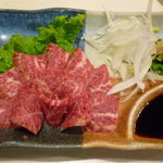 サガリ刺し風（保健所の通達で炙って食します。）