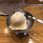 カレーの店 プーさん - アプリコットのアイス