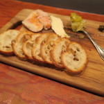 Ata - あん肝 ブリドモー セロリジャム 生胡椒 岩塩