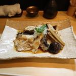 季節料理 よし野 - カレイ煮つけ