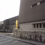 中華そば専門店 笠北 - お店(笠北)のすぐ前には田中美術館があります(2017.12.20)