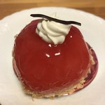 マナ スイーツ - ★★★☆ リンゴのタルト さっぱりとコンポートされたリンゴと中のクリームがいいコンビネーション、タルト台はやや重め