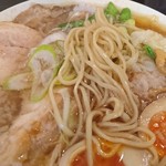 海老蔵ダイニング - ストレート細麺（手打ち麺）