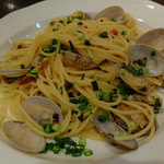 月とパスタ - “あさりのボンゴレビアンコ”