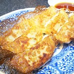 Nagahamaramentomikichi - 長浜ら〜めん＋高菜&キムチトッピング500円 餃子(6個ケ)300円