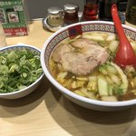 どうとんぼり神座 - おいしいラーメンとトッピングのネギ