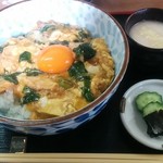 とり新 - 親子丼750円