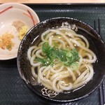 Hanamaru Udon - かけ(小)   130円(税込)と揚げ玉たち