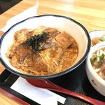 みの勝はなれ - カツ丼(大盛り)