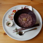 えほんとカフェ - ハーブとピクルスと五穀がゆ