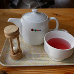 えほんとカフェ - ハーブティー（ハイビスカス）