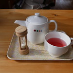 えほんとカフェ - ハーブティー（ハイビスカス）