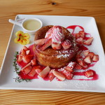 えほんとカフェ - 窯焼きパンケーキ（季節）