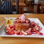 えほんとカフェ - 窯焼きパンケーキ（季節）