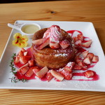 えほんとカフェ - 窯焼きパンケーキ（季節）