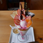 えほんとカフェ - えほんとパフェ