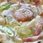 PIZZERIA Della Citta  - 季節野菜と半熟卵のビスマルクアップ【料理】 