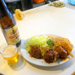 キッチン　はたなか - ビール580円、いかとひなどり単品730円