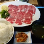 Sumibiyakiniku Kankokuen - タン焼き肉定食