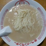 麺家 ぶらっくぴっぐ - お持帰り作ってみました
      器はウチでの定番「丸幸」