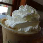 STARBUCKS COFFEE - お馴染みの生クリーム。