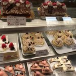 スワベ洋菓子店 - クリスマスバージョンに彩られたショーケース③