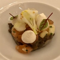 オーベルジュ・ド・リル トーキョー - サーモン・蕪・チーズの前菜