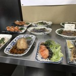 宮前食堂 - おかず色々置いてます