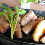 Revo - 黒毛和牛霜降りステーキ