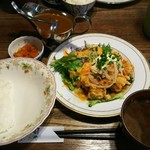 珈琲 もんじろう - 本日の日替りランチ＋カレー ￥1280 (とり天南蛮)