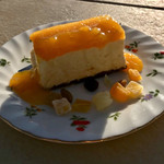 グリーンポスト - マンゴーチーズケーキ 450円