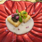 トゥ・ラ・ジョア - キャビアと自家製生カラスミの乗った大根餅