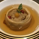 トゥ・ラ・ジョア - 和牛とオニオンのスープ