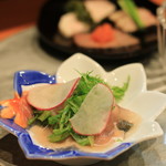 創作割烹　おおた - 前菜その２　生ハムと魚介のサラダ