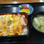 Koushuuya - カツ丼 (850円)