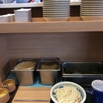 Sanuki Udon No Kokoro Tsurusaku - 薬味コーナー