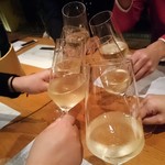 じどりや 穏座 - TAITTINGERで乾杯！