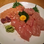 じどりや 穏座 - お造り　淡海地鶏 雌　三種盛り　※追加の白肝も一緒に